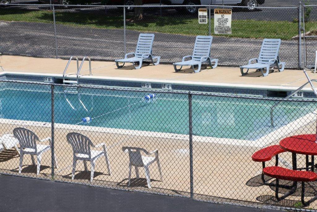 America'S Best Inn & Suites Eureka Bagian luar foto