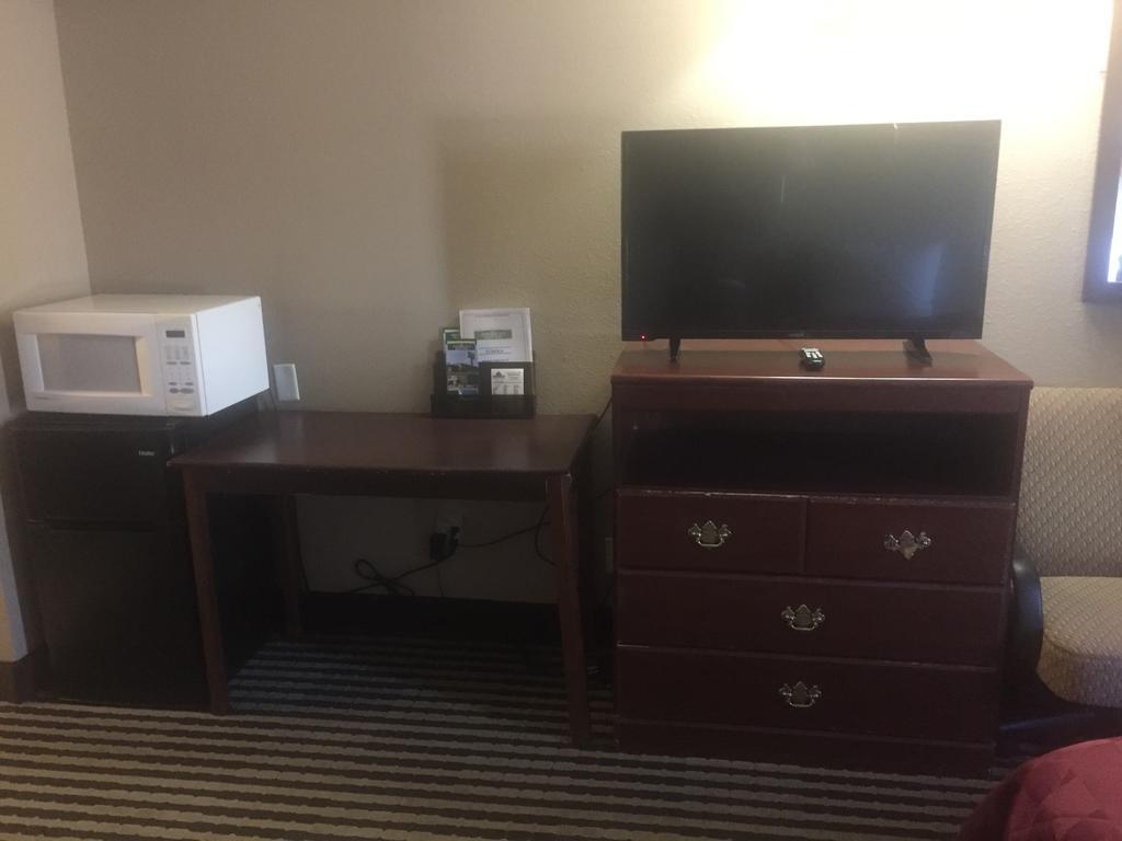 America'S Best Inn & Suites Eureka Bagian luar foto